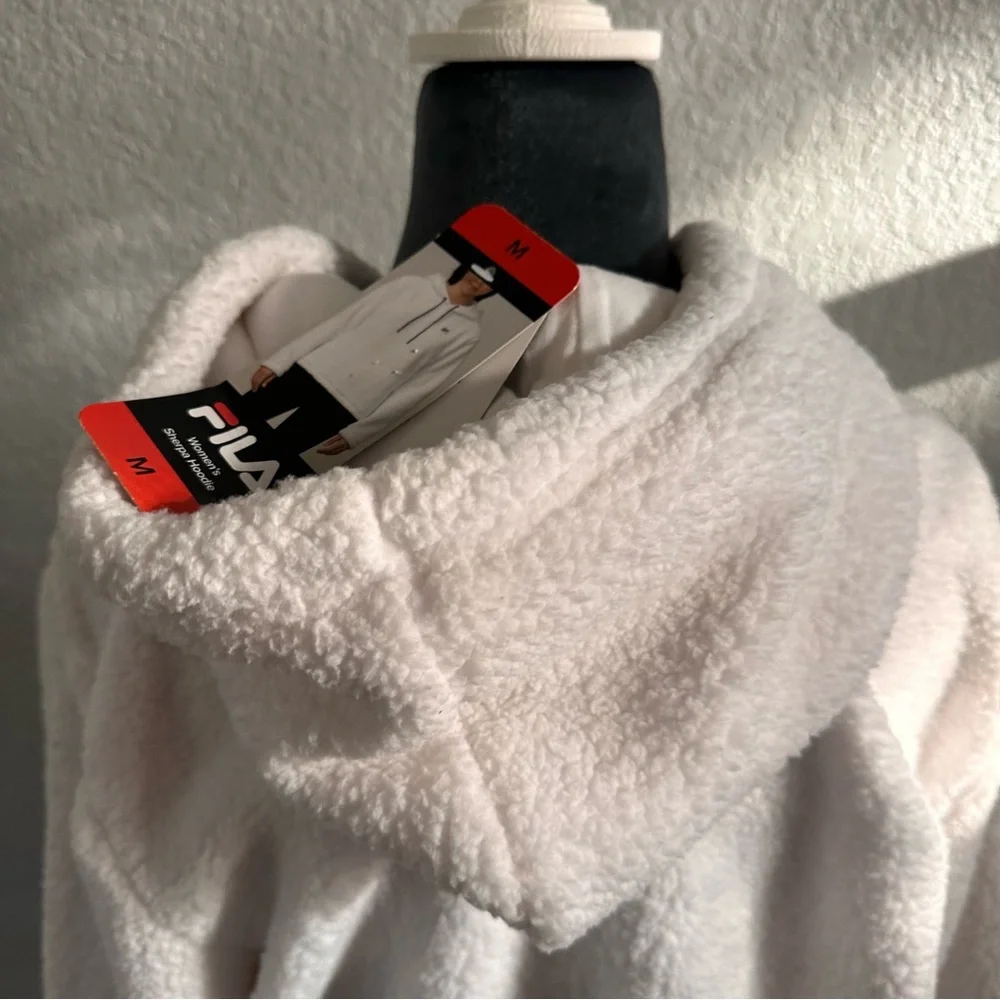 Fila Sherpa Caroline Hoodie Pullover NWT – Women’s Medium – White Cozy Fleece - Picture 4 of 6